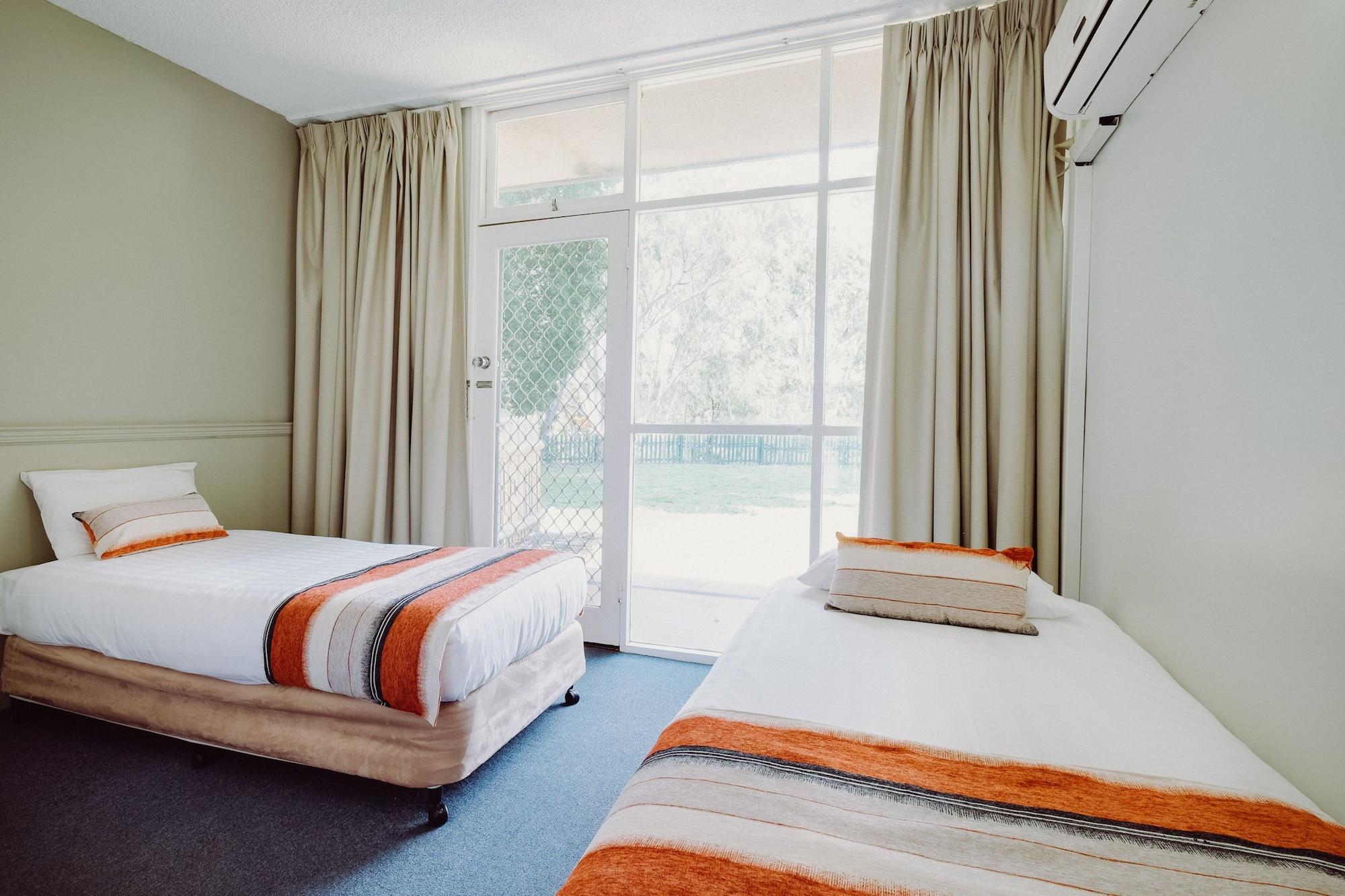 Artesian Spa Motel Moree Bagian luar foto